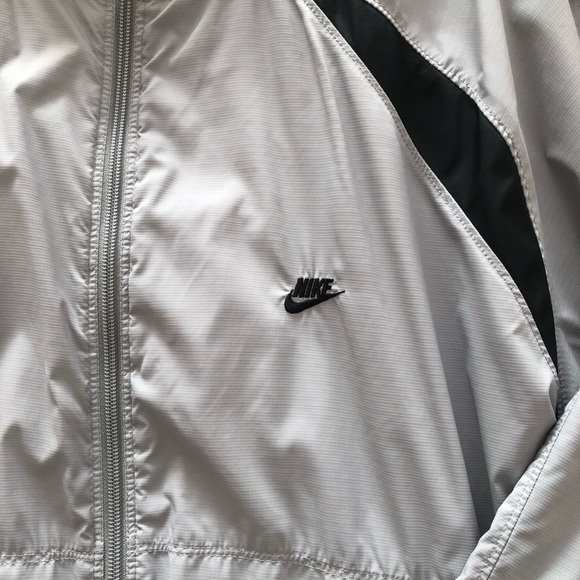 NIKE Gray Windbreaker - Picture 2 of 7